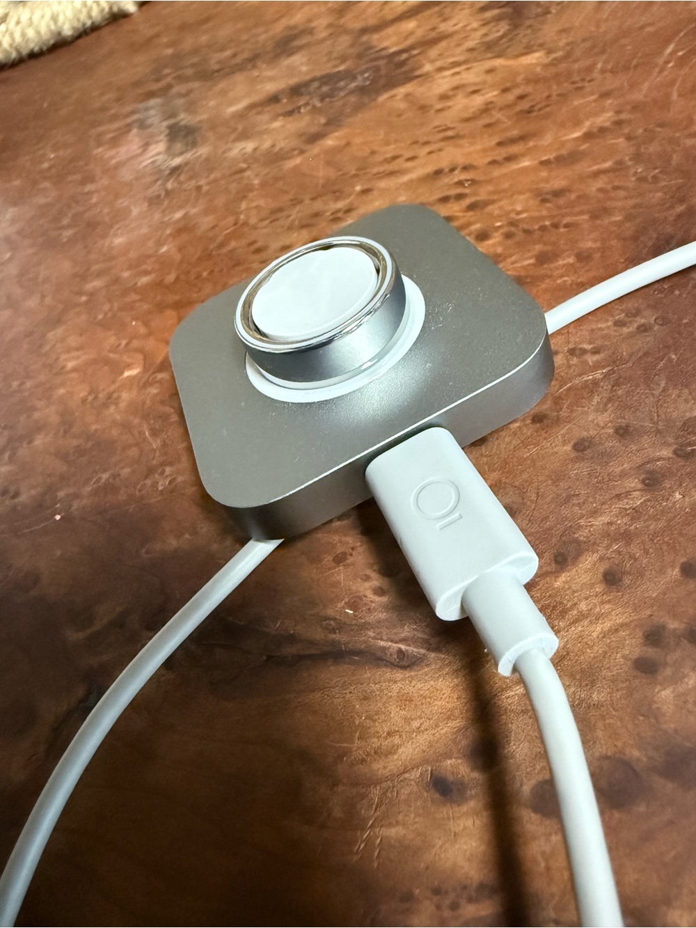 Oura Ring 4 Size 9 + Charger + Box